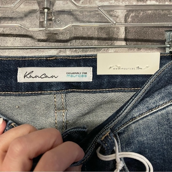 NWT KanCan High Rise Curvy Dark Ripped Cropped Jean - Picture 4 of 12